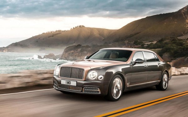 Mulsanne бе представен през 2009 година, като от модела са реализирани над 7300 бройки. Bentley планираха да произведат финалната бройка от модела през април, но ковид кризата затвори завода на марката през пролетта и в крайна сметка последният седан слезе от поточните линии през юни. Засега, британската марка не планира директен наследник.