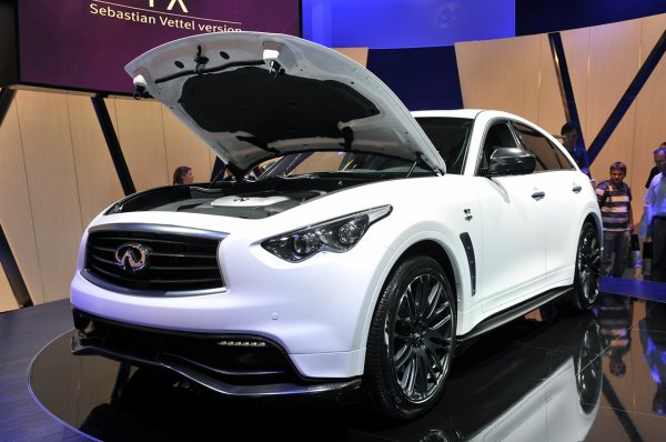 Infiniti FX Sebastian Vettel