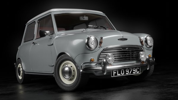 Производство на класическия модел: 1959 – 2000 г.

Компактната творба на гениалния Алек Исигонис определено доби статут на легенда в автомобилния свят. Производството на модел, почти без изменения продължава почти 40 години и приключва с настъпването на новия век, когато BMW купува марката.