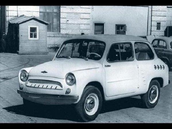 <p>Прототипите на руското автомобилостроене<br /><br />Москвич 444 от 1958 г</p>