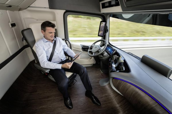 Mercedes-Benz Future Truck 2025 