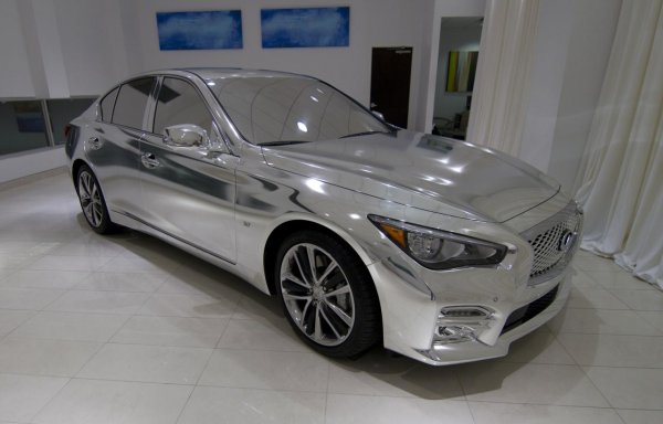 Infiniti Q50 от топ дизайнера Том Брауни