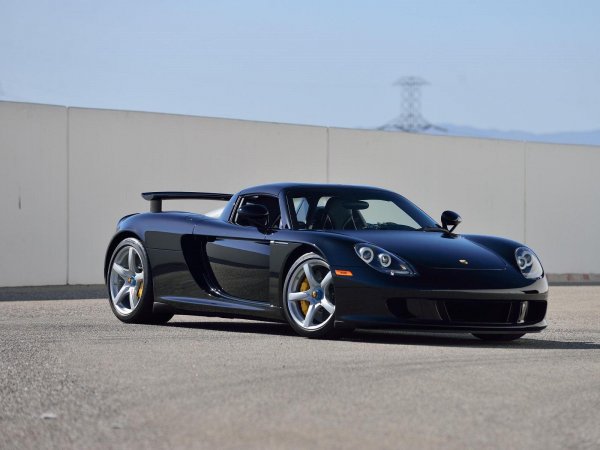 Някои познавачи смятат, че именно това е най-добрият и желан V10 в историята. Заради чудовищния си въртящ момент този агрегат си спечели и малко зловеща слава - Carrera GT отне доста животи, включително и този на актьора Пол Уокър ("Бързи и яростни"). 
