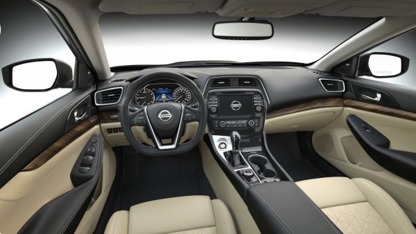 Nissan Maxima 