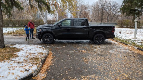 Размерите на този автомобил изискват привикване, особено в софийските условия. В идеалния вариант той е за хора, които живеят извън големите градове