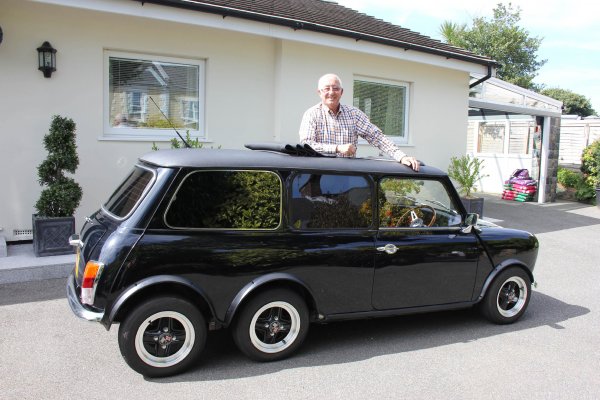 Уникална шестколесна версия