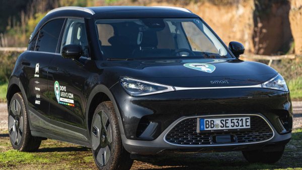 Китайските собственици на Smart #1 обявяват пробег от 440 км, на теста колата измина 328 км - 22% разлика при батерия с капацитет 64 кВт/ч. Консумацията е 18,5 кВт/ч на 100 км.