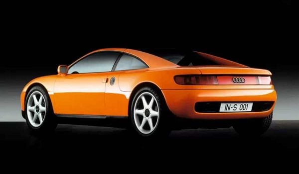 Моделът е оборудван със средно разположен 2.8-литров V6 двигател с мощност 172 к.с., като има възможност за монтиране и на V8. Всичко това показва, че автомобилът има потенциал да стане много популярен. В същото време quattro Spyder не е просто демонстративен модел, а напълно разработен автомобил, който отговаря на всички изисквания за безопасност и емисии в различни страни.

Това показва, че Audi е сериозно настроена да пусне модела в производство. Проектът обаче в крайна сметка е изоставен поради високите производствени разходи и нестабилността на пазара на спортни автомобили.
