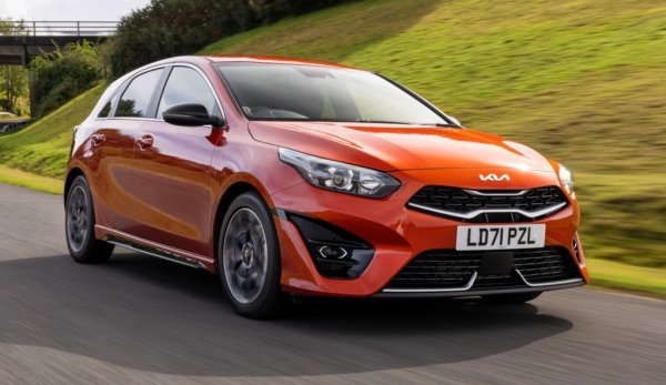 Последен шанс за почитателите на достъпния като цена компактен модел, който вече бе спрян от производство и съвсем скоро ще бъде заменен от Kia K4. Това очаквано увеличава интереса и продажбите този януари са с цели 150% над миналогодишните. 
