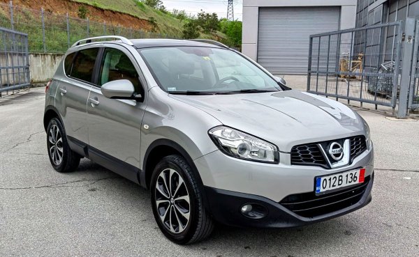 Собствениците на този модел се оплакват от проблеми с изпускателната система, електрониката, окачването, двигателя и батерията. Колите на 43% ог анкетираните са влизали в сервиза. 