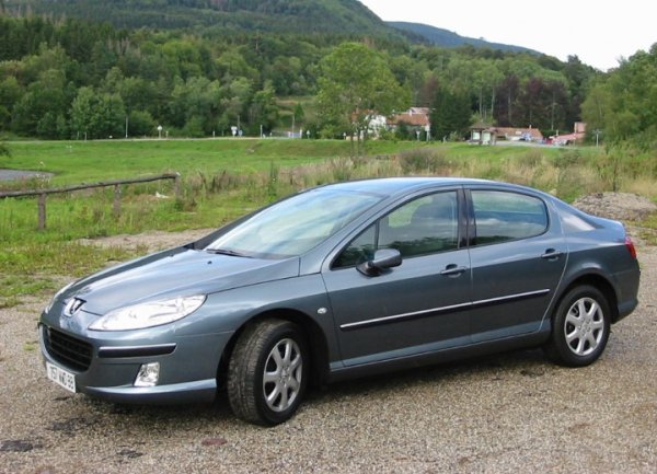 Защо трябва да избягвате: двигателят може да бъде издръжлив, но слабото му място е най-вече електрониката и допълнителни системи.

Типични повреди: неизправности на EGR клапана, проблеми с окабеляването, бързо запушване на DPF.
