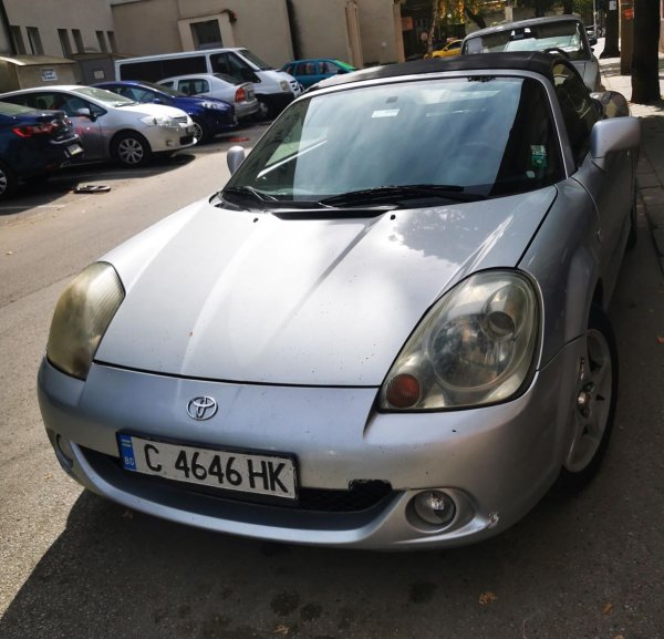 Описание: Лек автомобил марка Toyota , модел MR2, рег.№ C4646HK, рама №JTDF320600066826, двигател №1ZZU275315, 6-степенна скоростна кутия, в движение. Двигател - бензин. Цвят - светло сив металик.

Първоначална цена: 20 000 лв.
