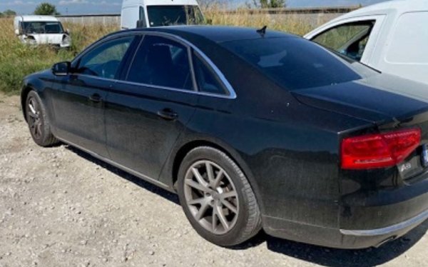 Описание: Година на производство - 2012 г., мощност 184 кВт. Автомобилът е в добро функционално състояние. Марка - Audi, модел - A8.

Първоначална цена: 22 500 лв.
