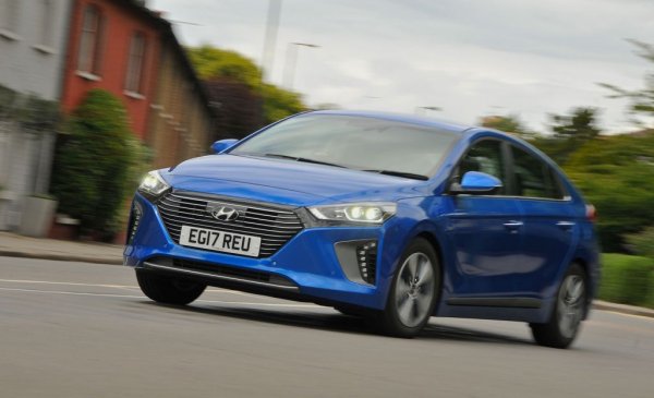 Цена като нов през 2017: 29 295 лири
Цена след три години: 15 613 лири 
Загубена стойност: 13 682 лири
