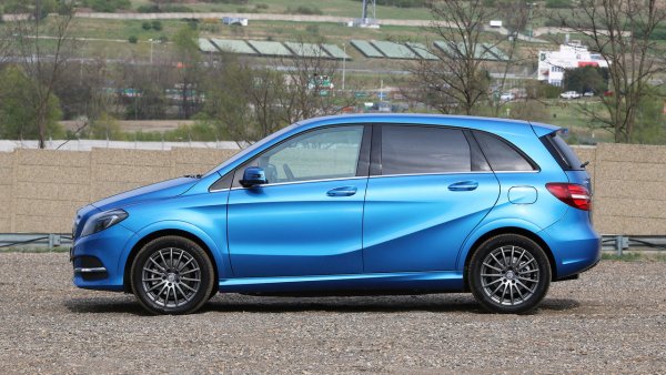 Цена като нов през 2017: 28 875 лири
Цена след три години: 16 261 лири 
Загубена стойност: 12 614 лири
