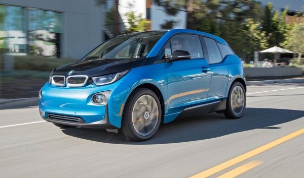 Цена като нов през 2017: 33 070 лири
Цена след три години: 19 350 лири 
Загубена стойност: 13 720 лири
