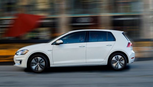 Цена като нов през 2017: 31 025 лири
Цена след три години: 23 248 лири 
Загубена стойност: 7 778 лири
