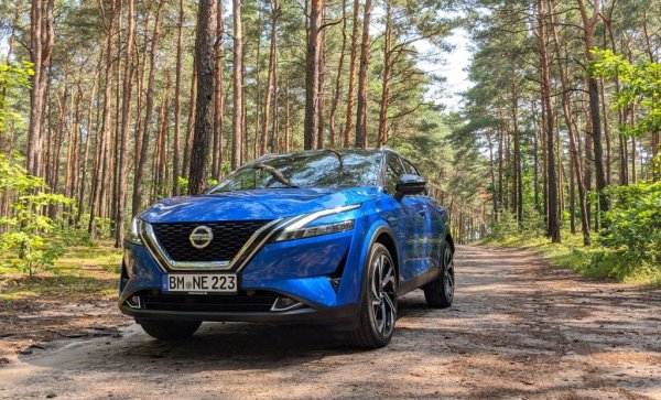 ФИНАЛИСТИ:
DS 4 Crossback
Nissan Qashqai
Opel Mokka
Renault Arkana
Volkswagen Taigo

ОТПАДНАЛИ: Haval Jolion, Hyundai Bayon, Kia Sportage, Toyota Yaris Cross, Volkswagen Tiguan
