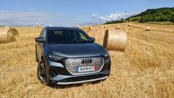 ФИНАЛИСТИ:
Audi Q4 e-tron
BMW iX
BMW M3/M4
Mercedes EQS
Range Rover

ОТПАДНАЛИ: BMW i4, Mercedes C-Class, Ford Mustang Mach-E
