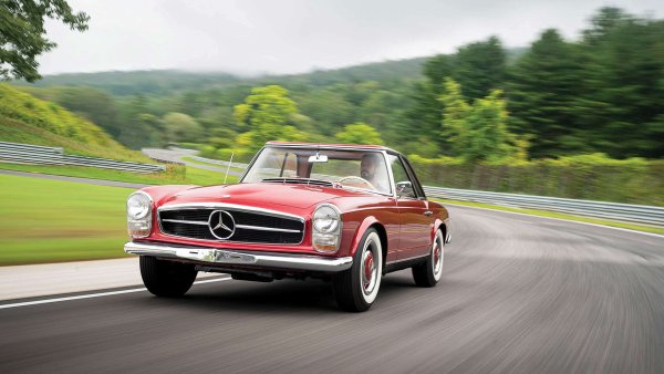 Близо 40% от продажбите на серията W113 на Mercedes-Benz SL отиват в САЩ, което прави този модел отличен избор за колекционерите от тази страна на Атлантика. Версията Pagoda на SL замени предишното поколение, като стойността на тези автомобили се е покачила с 35% само през последната година.