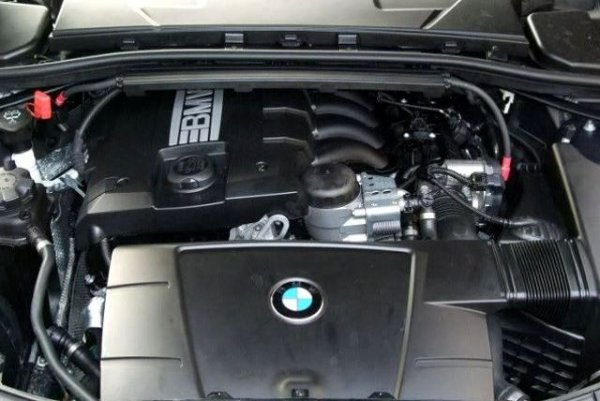 Проблеми: ненадеждно верижно задвижване; слаби инжектори; чувствителност към качеството на горивото; проблеми със системата Valvetronic.

Особено рисковано е да купувате BMW 1-Series или 3-Series с тези двигатели. Ремонтите често струват много скъпо и не е възможно напълно да се премахнат всички "детски болести" дори след няколко посещения в сервиза.
