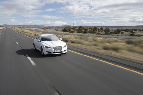От Ню Йорк до Лос Анджелис с Jaguar XF 2.2 D. Среден разход на гориво 4.49 л./100 км!