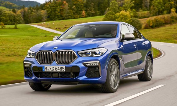 BMW представи X6 преди около 10 години, пускайки на пазара уникално превозно средство, което съчетава атрибутите на спортен автомобил с подобна на купе линия на покрива. За 2020 г. BMW представи третото поколение на този спортен кросоувър с актуализиран стил, който включва тънки, трапецовидни адаптивни Full LE- фарове и тънки L-образни LED задни светлини. Линията на покрива се влива в двоен балон отзад, с двойни спойлери над задното стъкло.  
