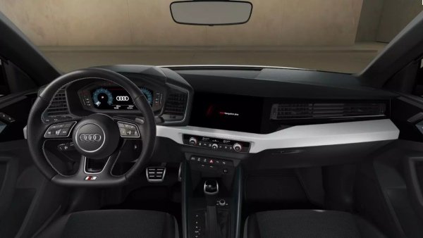 В същото време топ-версиите е са лишени от блясък- спортен комплект за каросерия S-Line, 18-инчови алуминиеви джанти, двуцветен интериор с контрастни шевове и изобилие от електронни асистенти. Хот-хечовете струват почти два пъти повече - над 40 000 евро!