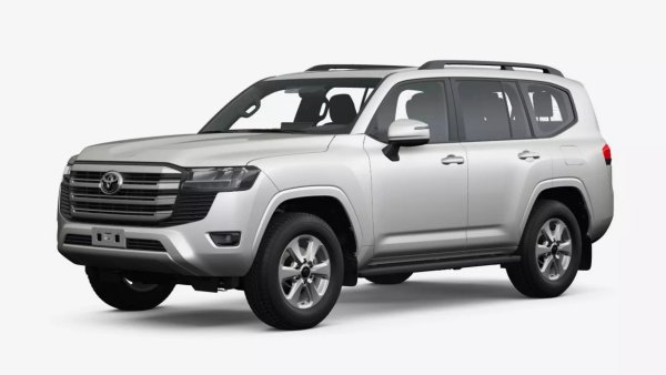 Този вариант се предлага на много пазари. Такива SUV са най-лесни за идентифициране по 18-цолови джанти с висок профил 265/65, изобилие от небоядисани тапи на бронята, функционални черни релси на покрива, по-малко хром и, разбира се, опростени фарове без L-образни секции на дневните светлини. Под капака обаче нещата са сериозни - атмосферен "шестак" 1GR-FE с обем 4,0 литра, съчетан с 6-степенна автоматична кутия.