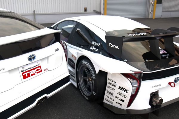 Toyota Prius GT300 