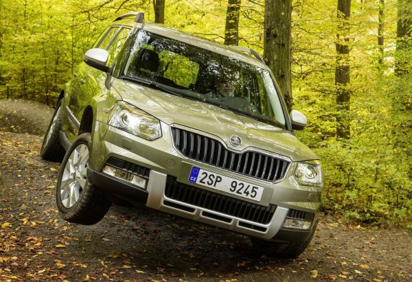 Големите калници, огромните релси на покрива и облицовката в долната част на каросерията придават на Yeti истинско присъствие. За щастие зад този външен вид няма нищо отвратително в този практичен и икономичен SUV. Можете да избирате от богата гама двигатели и, който и да изберете, всички Yeti имат отлични маниери на шофиране и много вътрешно пространство. 
