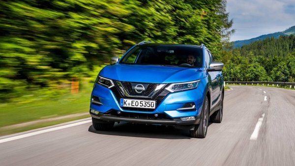 Този SUV е един от най-препоръчваните зааради съотношението цена/качество през тази 2022 г. :foe.cj обикновено се предлага в две версии на двигателя - бензинов, с мощност между 116 и 163 к.с., както и турбодизел, който развива 110 или 150 к.с. 