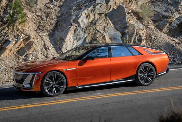 Къде се прави: Уорън, Мичиган
Стартова цена: $340,000
Cadillac реши ненадейно да прескочи няколко стъпала наведнъж в автомобилната йерархия и да извади модел, който има куража да се конкурира с Rolls-Royce, поне като цена. Електрическият флагман на марката се произвежда на ръка в специален цех в Техническия център на General Motors в Уорън. Възможностите за индивидуализация са на практика неограничени, стига и бюджетът ви да е. 
Задвижването разчита на два електромотора с общо 655 конски сили, достатъчни за ускорение 0-96 км/ч за 3.7 секунди. Изобщо показателите изглеждат впечатляващо. Друг въпрос е дали купувачите в ултрависокия сегмент ще сметнат един Cadillac за достатъчно престижен. Времето ще покаже. 
