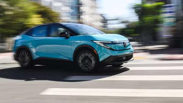 Батерия - 52 kWh / 75 kWh

Мощност - 174 / 214 к.с.

Въртящ момент &ndash; 345 / 354 Нм

Задвижване - FWD
