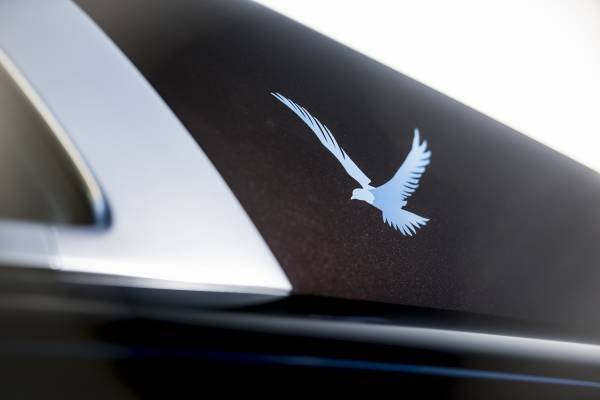 Серия от 9 автомобила Rolls-Royce Wraith, вдъхновени от легендите на британската музика