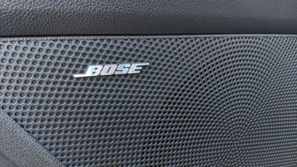 Аудиосистемата Bose е стандартна още във второто ниво на оборудване 