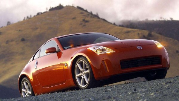 Години на производство: 2007-2009 (VQ35HR)

Модел: Nissan 350Z 2008

Двигател - 3,5-литров V6 (VQ35HR)

Мощност - 306 к.с.

Въртящ момент &ndash; 364 Нм

Ускорение от 0 до 100 км/ч - 5,5 секунди

Мощност/литър - 87,4 к.с./литър

Ограничител на оборотите - 7500 об/мин