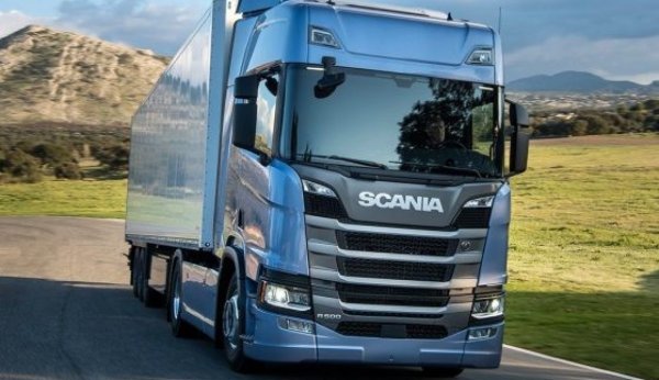 Спрямо 2023: +333% ръст
25-тонният шведски камион е един от четирите с трицифлен ръст спрямо миналата година - макар и спрямо доста ниска база от едва 15 регистрации тогава. S500 се задвижва от дизелов двигател с максимална мощност 500 конски сили. 
