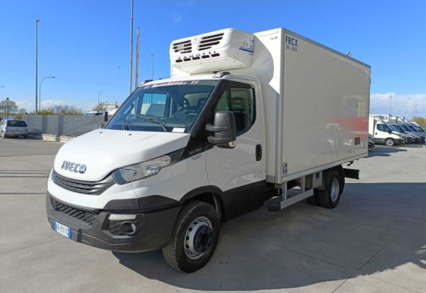 Тук са регистрациите в категория N2, която включва превозни средства с тегло между 3.5 и 12 тона - леки камиони и фургони. 

1. Iveco 60C18 - 37 регистрации
2. Iveco 70C18 - 21
3. Renault Master - 13
4. Iveco 55C19H - 10
5. Mercedes Atego - 10
6. Iveco 120E - 9
7. DAF LF 210 FA - 8
8. Renault D - 5
9. Iveco 100E - 4
10. Iveco 70C21 - 4
