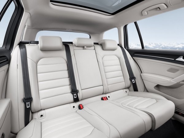  Volkswagen Golf VII Variant 