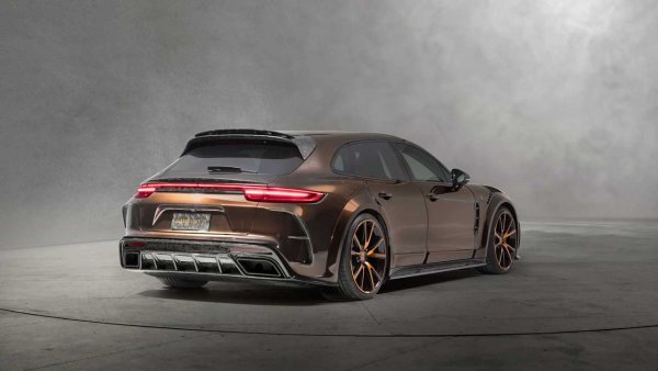 Отличителен дизайн с подчертан и агресивен стил. Така от Mansory си представят шутинг брейк модела на Porsche. И го акцентират с впечатляващ боди кит, с нов преден сплитер, по-големи въздухозаборници, вентилиран капак, нов заден спойлер и по-голям дифузьор.

Благодарение на интервенции по електрониката на двигателя и добавянето на спортен въздушен филтър и нова изпускателна система, туинтурбо V8 агрегатът на Panamera доставя 35 к.с. и 40 Нм повече, със сумарна мощност от 715 "кончета".