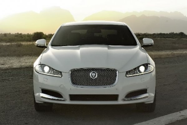 Jaguar XF 2012