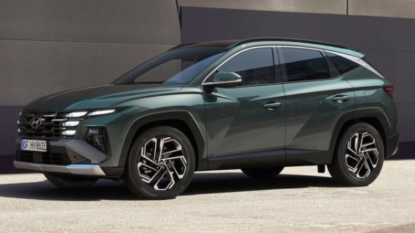 Модерен имидж и същевременно страхотно шофиране на истински семеен автомобил. Кореецът е фрашкан с технологии и електроника, но има вкус към детайлите. Tucson не е просто кола, а дългосрочен проект, в който Hyundai непрекъснато инвестира повече от 20 години. Автомобилът има дължина 451 см, а багажникът предлага 616 литра капацитет. 

Tucson предлага широка гама от бензинови двигатели. Но включва и 1.6 мек хибриден дизел 48V със 136 к.с. и 7-степенна автоматична скоростна кутия. Уникален разход на гориво от 5.1 л/100 км. 