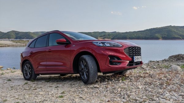 Продажбите на Ford се посъживиха през последните месеци, но все още спадът е по-голям от средния за пазара (-32%). Пазарният дял на марката е спаднал с четири десети до 5.0%. 
