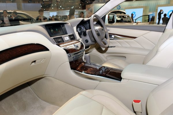 Nissan Fuga Hybrid / Токио 2009