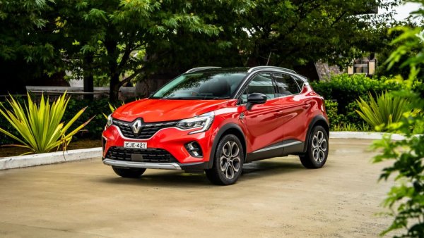 16. Renault Captur - 82,037 (6.1%)
17. Kia Sportage - 82,036 (15.2%)
18. Nissan Qashqai - 76,472 (32.4%)
19. Citroen C3 - 75,063 (-3.9%)
20. Fiat Panda - 72,401 (-6.6%)
21. VW Polo - 70,470 (18.9%)
22. MINI Hatch - 67,612 (6.8%)
23. Audi A3 - 66,366 (15.1%)
24. Ford Kuga - 64,023 (4.0%)
25. Toyota Corolla - 64,013 (-7.8%)

Следват: Ford Focus - 60 523, VW T-Cross - 60 101, Fiat 500 - 59 762, Opel Mokka - 58 562, Peugeot 3008 - 58 430, Toyota C-HR - 58 410, Volvo XC40 - 57 548, Peugeot 308 - 55 571, Cupra Formentor - 55 343, Hyundai Kona - 50 675, Skoda Karoq - 48 661, BMW 1 Series - 47 969, VW Taigo - 47 855, Dacia Jogger - 47 784, Mercedes A-Class - 47 227
