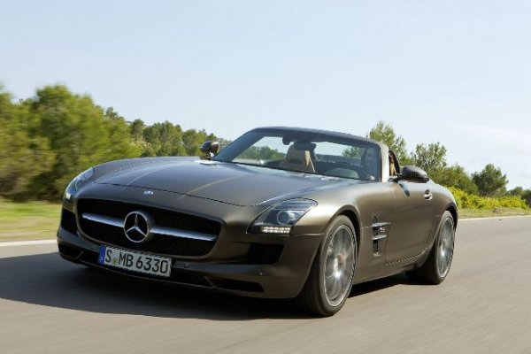  Mercedes-Benz SLS AMG Roadster