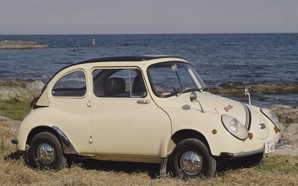 За компания, прочута със задвижването си на четирите колела, корените на автомобилите на Subaru се крият в 356-кубиковия модел със задно разположен двигател 360. Той е проектиран да отговори на законодателството за kei колите със строгите ограничения за пространство и обем, така че двутактовият двуцилиндров двигател е всичко необходимо. 
Със своите 25 коня моделът е по-мощен от много свои съперници, тежи само 549 кг, побира четирима и развива 60 км/ч. Дизайнът му не е толкова популярен, колкото на конкурентите от Honda и Toyota, което не спира моделът да се задържи на поточната линия от 1958 до 1971 година.