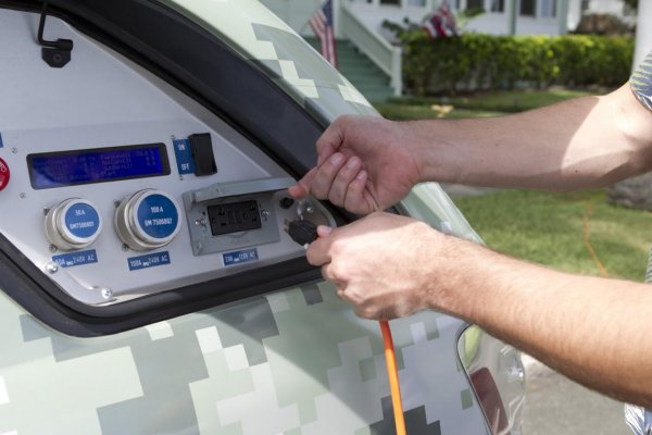 Водородни джипки Chevrolet Equinox за американската армия