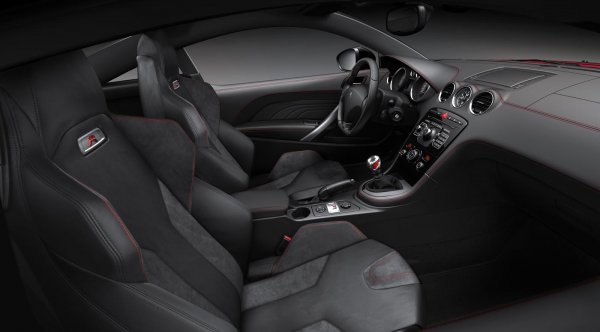 Peugeot RCZ R ще дебютира в Гудууд